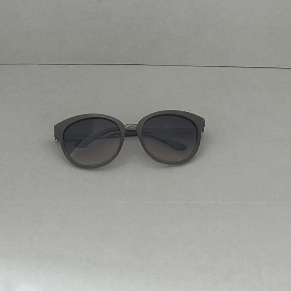 Tom Ford Emma TF 461 59B Grey‎ Sunglasses With Case.